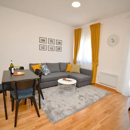 Meridian Apartment