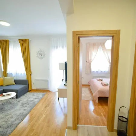 Meridian شقة زلاتيبور